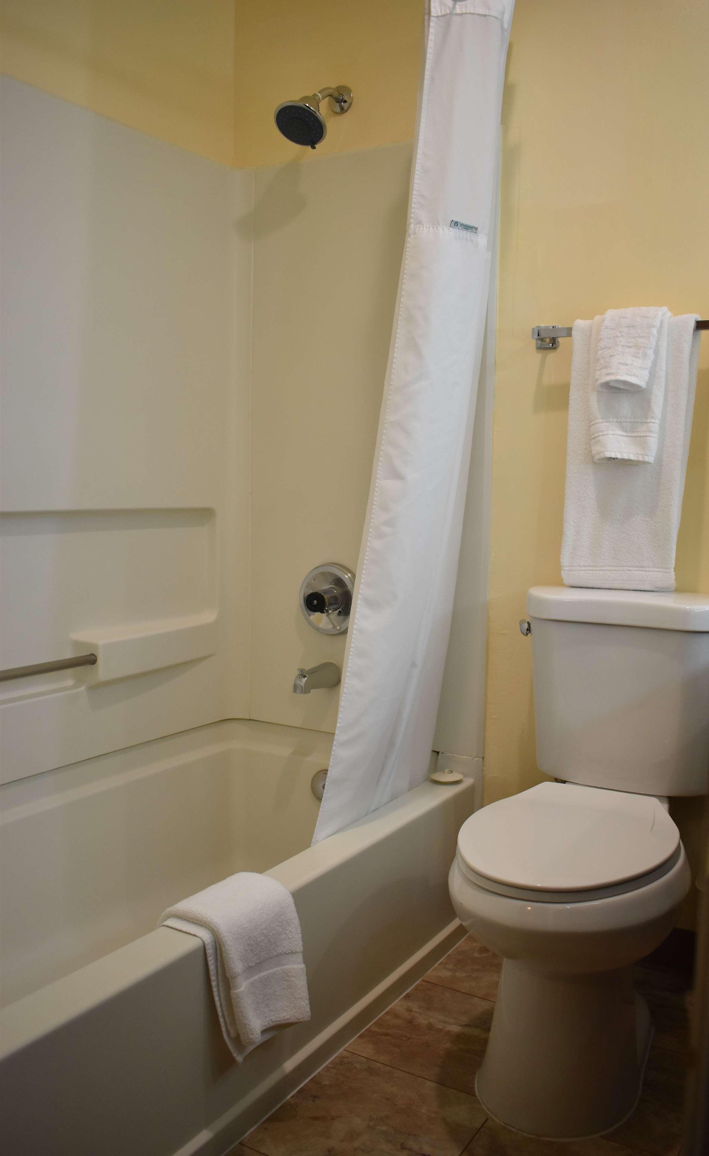 Surestay By Western Center Hotel 3*