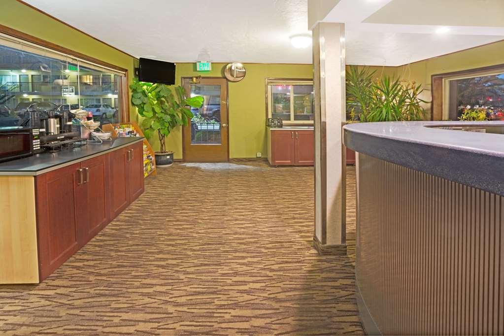 Hotel Surestay By Western Center 3*