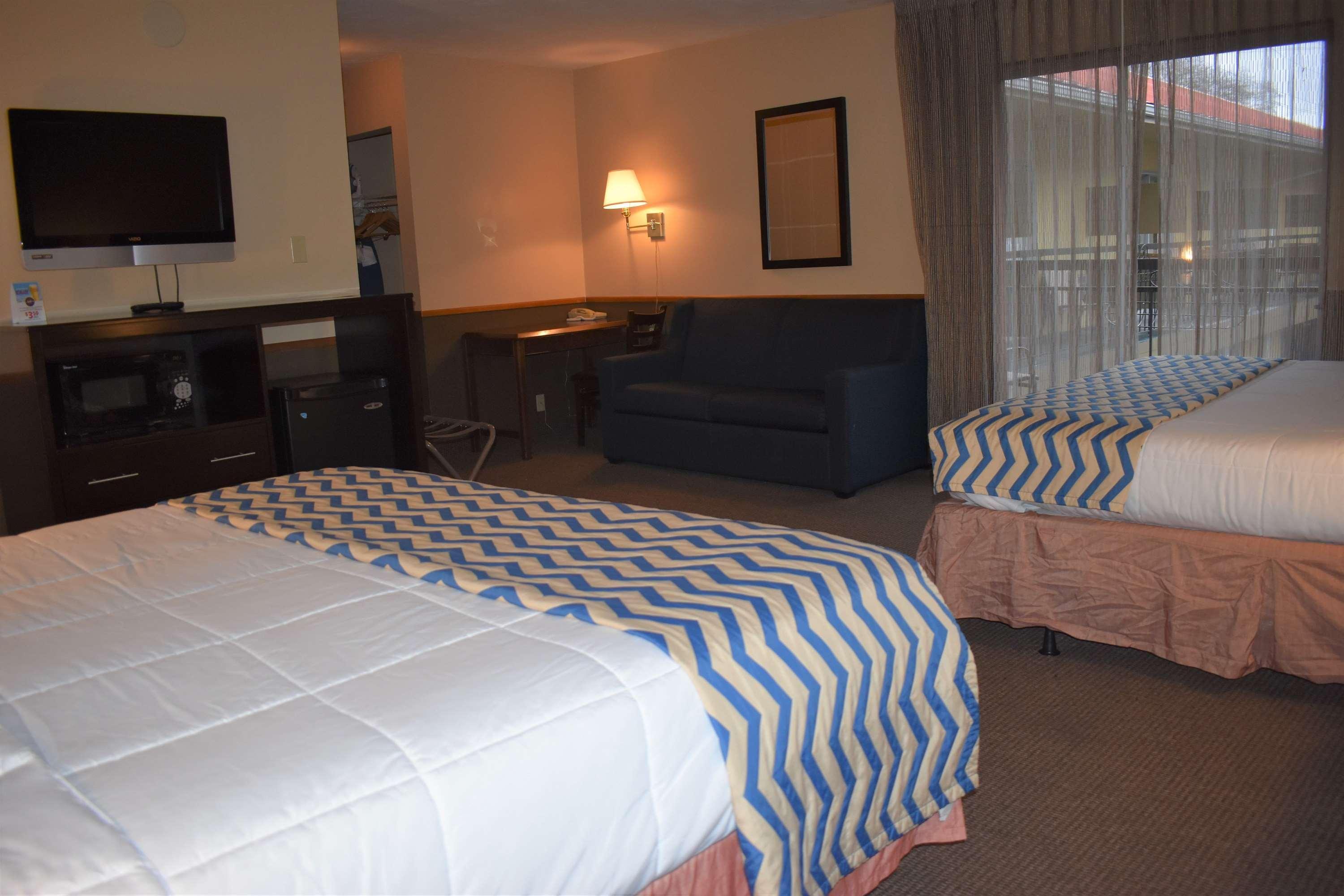 Surestay By Western Center 3*